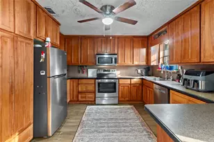 400 S 8th Ave, Teague, TX 75860 - Photo 13