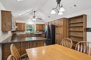 7002 Lake Louise Dr, Arlington, TX 76016 - Photo 13