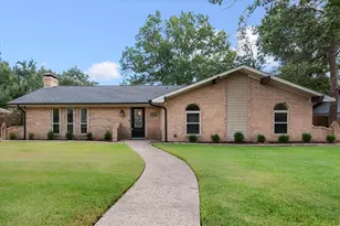 805 Laura Ave, Corsicana, TX 75110 - Photo 1