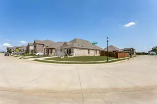 9704 Autumn Leaves Ln, Aubrey, TX 76227 - Photo 1