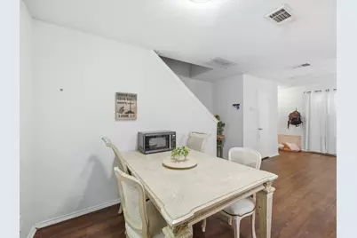 2001 Waleska Plaza, Dallas, TX 75211 - Photo 9
