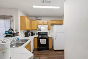 2001 Waleska Plaza, Dallas, TX 75211 - Photo 7