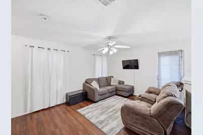 2001 Waleska Plaza, Dallas, TX 75211 - Photo 11