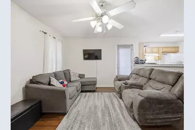 2001 Waleska Plaza, Dallas, TX 75211 - Photo 3
