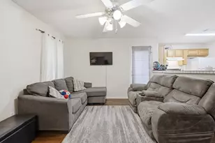 2001 Waleska Plaza, Dallas, TX 75211 - Photo 3