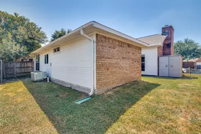 1562 Shalfont Lane, Garland, TX 75040 - Photo 25
