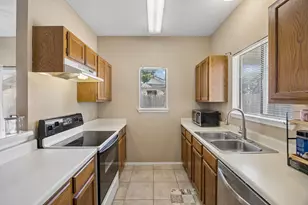 2906 Northrope St, Euless, TX 76039 - Photo 11