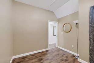 4214 Falls Dr, Dallas, TX 75211 - Photo 25