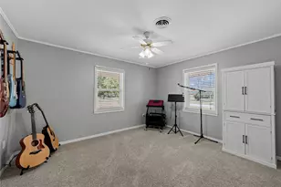 407 E Walnut St, Abbott, TX 76621 - Photo 17