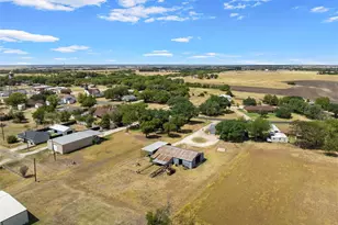 407 E Walnut St, Abbott, TX 76621 - Photo 35