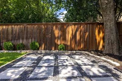 1537 Mapleton Drive, Dallas, TX 75228 - Photo 23