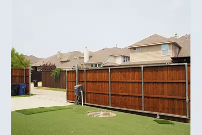 14012 Badger Creek Drive, Frisco, TX 75033 - Photo 7