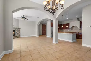 555 Via Amalfi, Irving, TX 75039 - Photo 3
