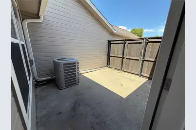 502 Oakridge Drive, Greenville, TX 75402 - Photo 23