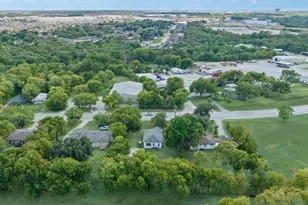 1415 Dowdy Ferry Rd, Hutchins, TX 75141 - Photo 23