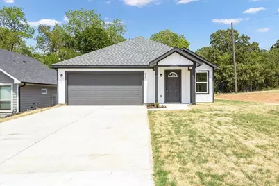 415 E Monterey Street, Denison, TX 75021 - Photo 1