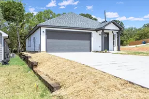 415 E Monterey St, Denison, TX 75021 - Photo 3