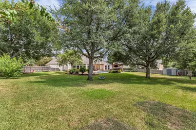 325 Elm Grove Circle, McGregor, TX 76657 - Photo 39