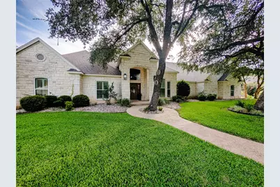 325 Elm Grove Circle, McGregor, TX 76657 - Photo 1