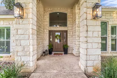 325 Elm Grove Circle, McGregor, TX 76657 - Photo 3