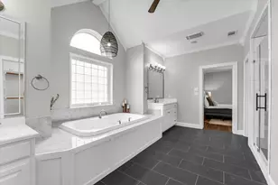 325 Elm Grove Cir, McGregor, TX 76657 - Photo 19