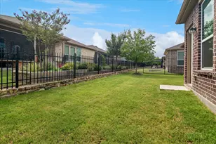 320 Long Pines Dr, McKinney, TX 75071 - Photo 23