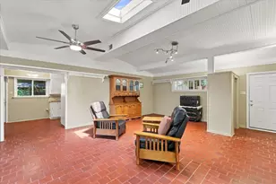 800 Briarwood Blvd, Arlington, TX 76013 - Photo 9