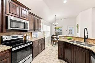 236 Firefly Dr, Springtown, TX 76082 - Photo 9