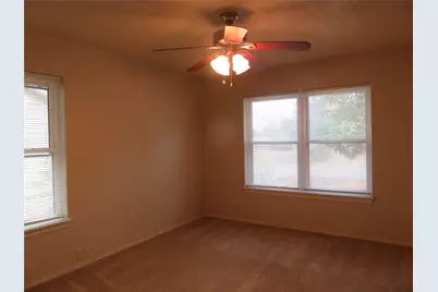725 W Bullock Street, Denison, TX 75020 - Photo 29
