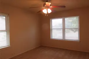 725 W Bullock St, Denison, TX 75020 - Photo 29
