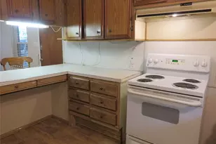 725 W Bullock St, Denison, TX 75020 - Photo 15