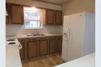 725 W Bullock Street, Denison, TX 75020 - Photo 17