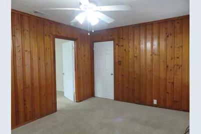 725 W Bullock Street, Denison, TX 75020 - Photo 21