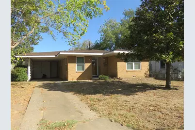 725 W Bullock Street, Denison, TX 75020 - Photo 1