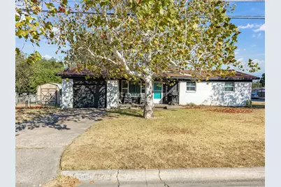 1306 Hulme Street, Bowie, TX 76230 - Photo 3