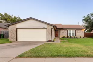 3610 Palomino Dr, Arlington, TX 76017 - Photo 3