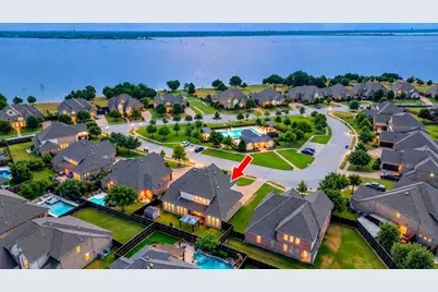9810 Clubhouse Circle, Rowlett, TX 75089 - Photo 3