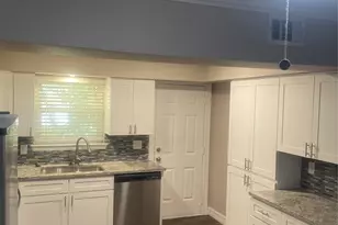 904 Spring Valley Plaza, Richardson, TX 75080 - Photo 3
