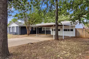 1704 Robin Rd, Pantego, TX 76013 - Photo 3