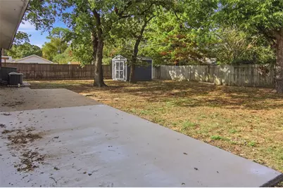 1704 Robin Road, Pantego, TX 76013 - Photo 29
