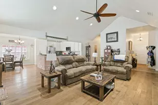 101 Shady Valley Cir, Weatherford, TX 76086 - Photo 3