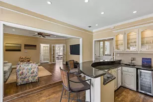 9639 Vista Oaks Dr, Dallas, TX 75243 - Photo 17