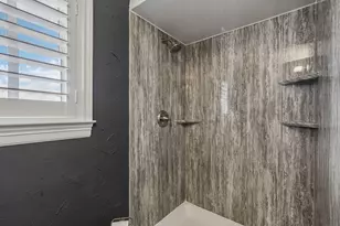 9639 Vista Oaks Dr, Dallas, TX 75243 - Photo 33