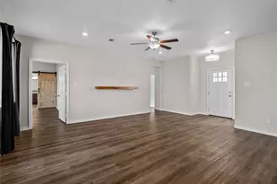 326 Lone Creek Dr, West, TX 76691 - Photo 9