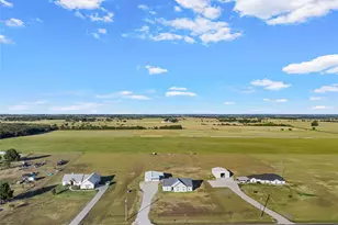 326 Lone Creek Dr, West, TX 76691 - Photo 31