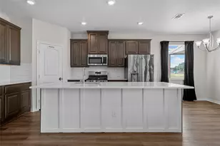 326 Lone Creek Dr, West, TX 76691 - Photo 11