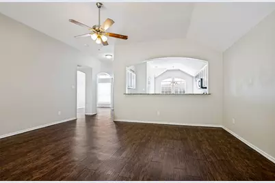 517 Saddlebrook Drive, Lancaster, TX 75146 - Photo 7