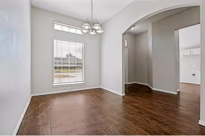 517 Saddlebrook Drive, Lancaster, TX 75146 - Photo 9