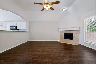 517 Saddlebrook Drive, Lancaster, TX 75146 - Photo 5