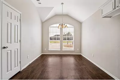 517 Saddlebrook Drive, Lancaster, TX 75146 - Photo 13